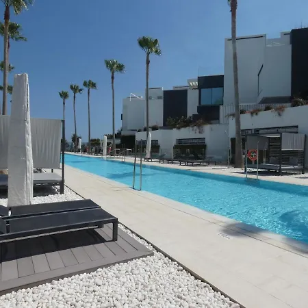 The Island Casa 5 Luxury Beachfront *